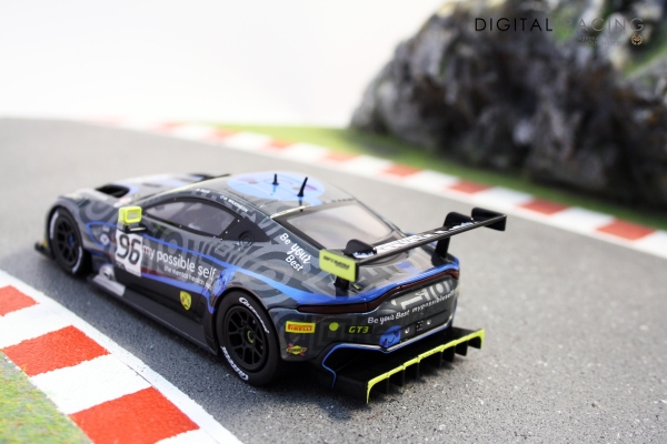 Carrera Digital 132 Aston Martin Vantage GT3 &quote;Optimum Motorsport No.96&quote;