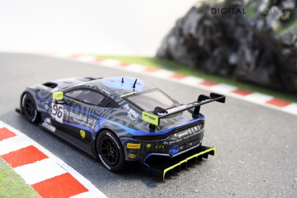 Carrera Digital 132 Aston Martin Vantage GT3 Optimum Motorsport No.96