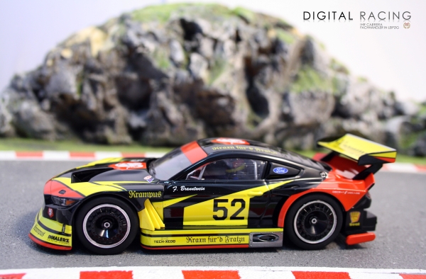 Carrera Digital 132 Ford Mustang GTY &quote;No.52&quote;