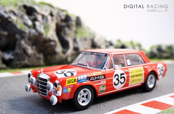 Carrera Digital 132 Mercedes 300 SEL 6.3 AMG No.35