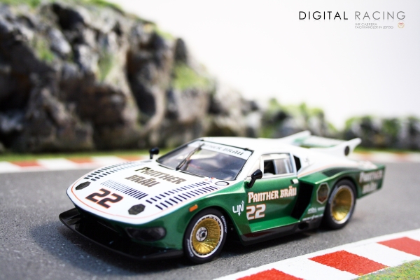 Carrera Digital 132 De Tomaso Pantera &quote;No.22&quote;
