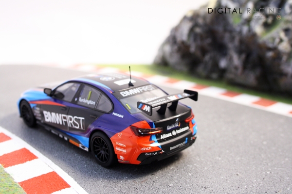 Scalextric BMW 330i M-Sport BTCC 2020