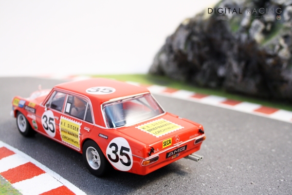 Carrera Evolution Mercedes 300 SEL 6.3 AMG &quote;No.35&quote;