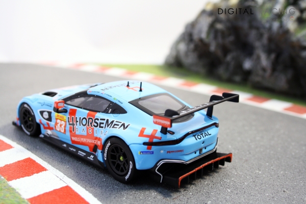 Carrera Digital 132 Aston Martin Vantage GTE &quote;TF Sport 4 Horsemen Racing No. 33&quote;