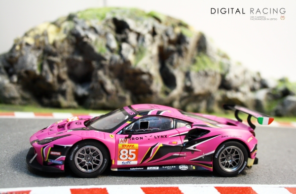 Carrera Digital 132 Ferrari 488 GT3 Iron Dames No.85“