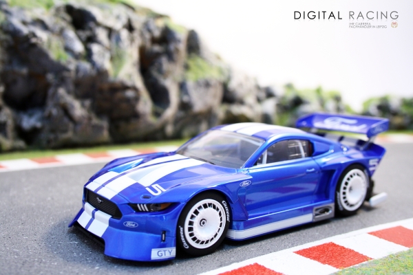 Carrera Digital 132 Ford Mustang GTY &quote;No.5&quote;
