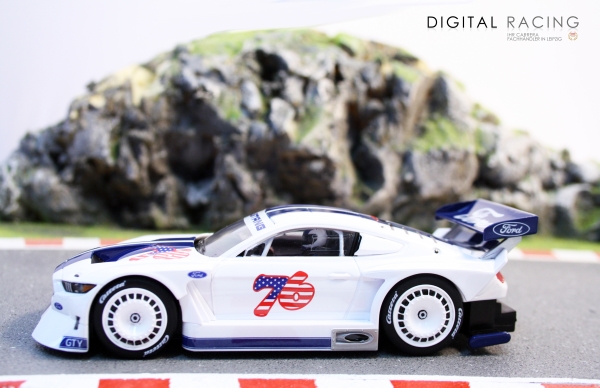 Carrera Digital 132 Ford Mustang GTY &quote;No.76&quote;