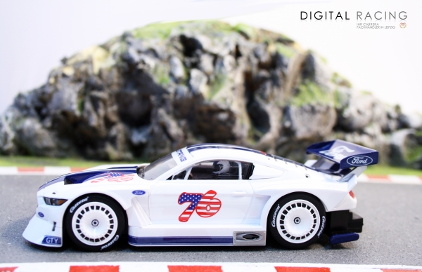 Carrera Digital 132 Ford Mustang GTY No.76