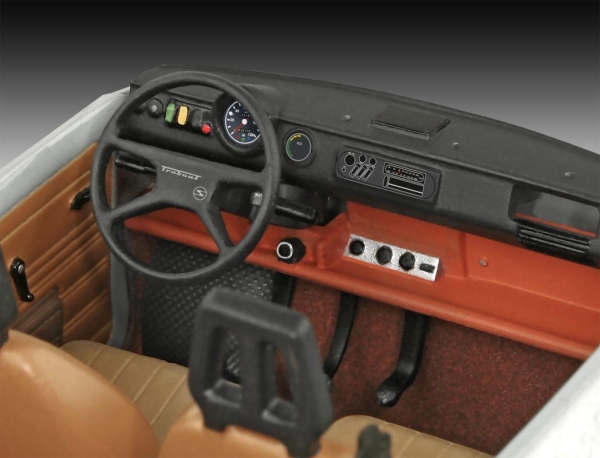 Revell 1:24 Trabant 601 Exclusive Edition 60th Anniversary