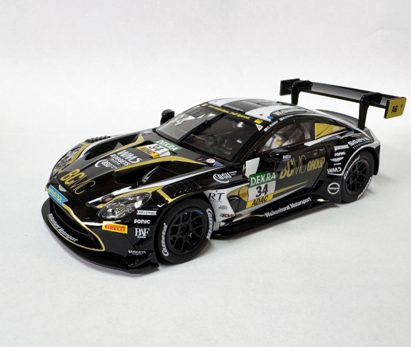 Carrera Evolution Aston Martin Vantage AMR GT3 Evo &quote;Walkenhorst No.34&quote;