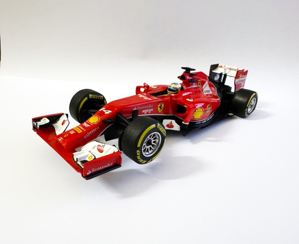 Carrera Digital 132 Formel 1 Doppelset - Ferrari F14 T + Mercedes-Benz W05